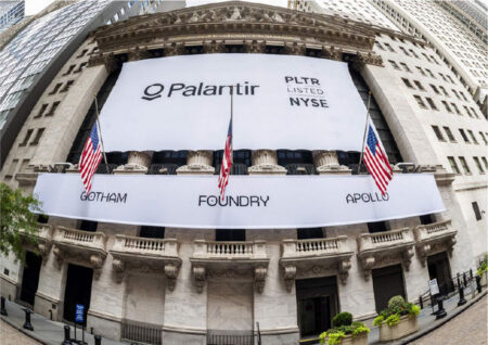 Почему акции Palantir бьют новые максимумы